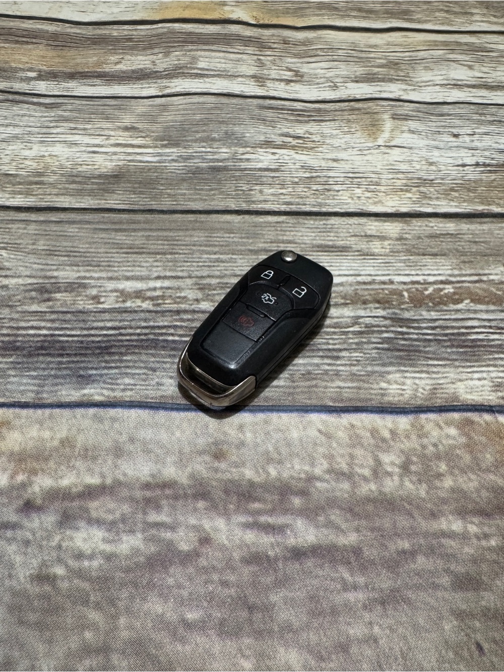 2013-2016 Ford Fusion 4-Button Flip Key Fob Remote